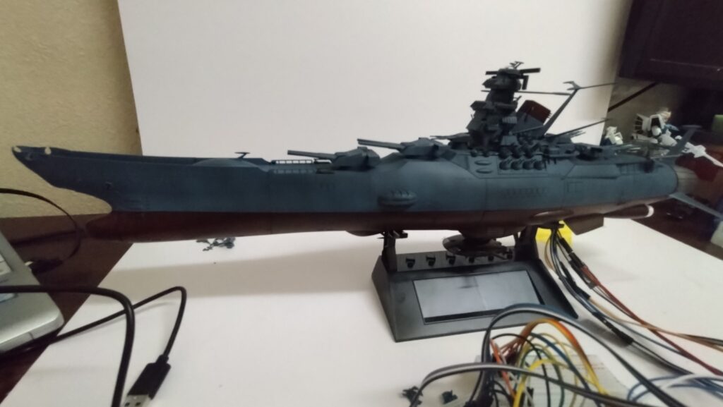 1/500 宇宙戦艦ヤマトを塗装して電飾作成する。その11、LEDを組込みながらパーツを組み上げていきます。バンダイ（BANDAI）の画像