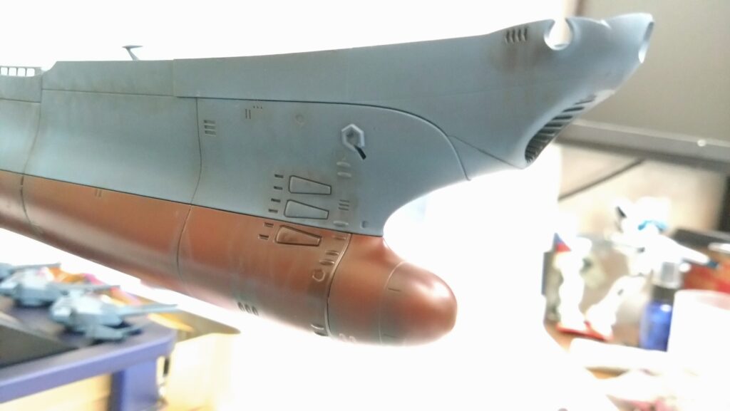 1/500 宇宙戦艦ヤマトを塗装して電飾作成する、その13。スミ入れと汚し作業（ウォッシング）、そして仕上げていきますの画像