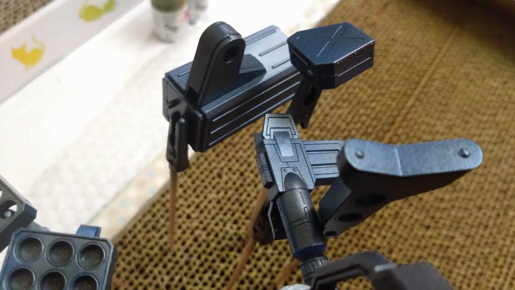 ウェーブ(WAVE)の1/24スケール スコープドッグ レッドショルダーカスタムを汚して完成させます。⑤ 次に武装などの装備品を塗装していきます。(装甲騎兵ボトムズ)の画像