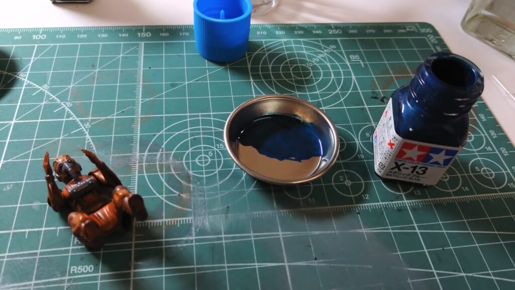 スコープドッグをエナメル塗料による筆塗でパイロットを塗装するの画像