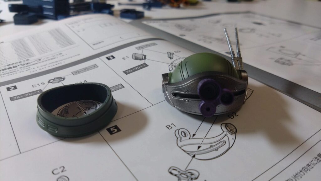 ウェーブ（WAVE）の1/24スケール スコープドッグ レッドショルダーカスタムを汚して完成させます。⑦　スミ入れや汚す作業の前に組み上げてしまいます。（装甲騎兵ボトムズ）の画像