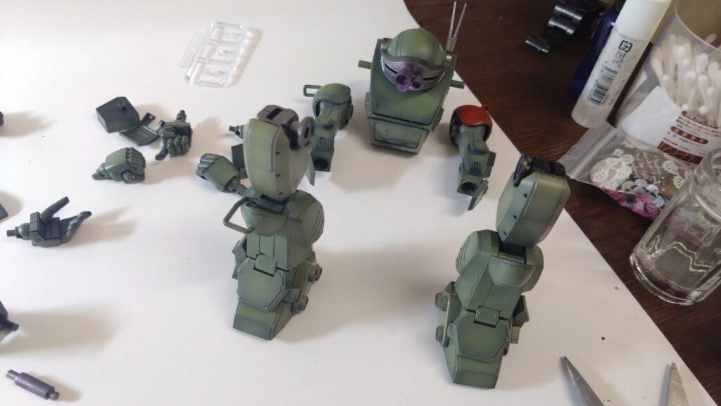 ウェーブ（WAVE）の1/24スケール スコープドッグ レッドショルダーカスタムを汚して完成させます。⑦　スミ入れや汚す作業の前に組み上げてしまいます。（装甲騎兵ボトムズ）の画像