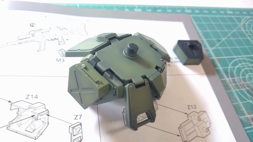 ウェーブ（WAVE）の1/24スケール スコープドッグ レッドショルダーカスタムを汚して完成させます。⑦　スミ入れや汚す作業の前に組み上げてしまいます。（装甲騎兵ボトムズ）の画像