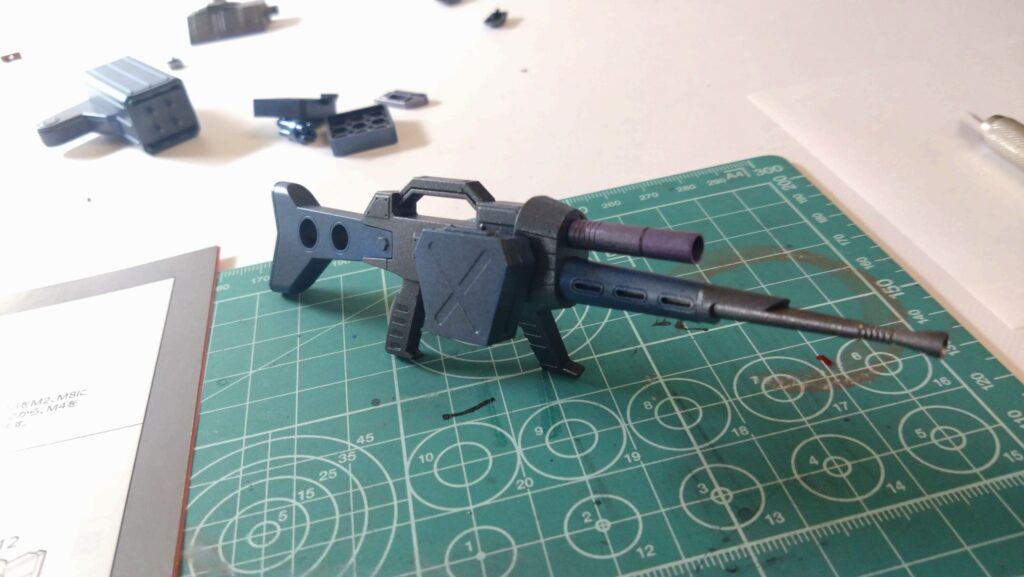 ウェーブ（WAVE）の1/24スケール スコープドッグ レッドショルダーカスタムを汚して完成させます。⑦　スミ入れや汚す作業の前に組み上げてしまいます。（装甲騎兵ボトムズ）の画像