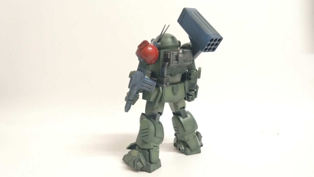 ウェーブ（WAVE）の1/24スケール スコープドッグ レッドショルダーカスタムを汚して完成させます。⑦　スミ入れや汚す作業の前に組み上げてしまいます。（装甲騎兵ボトムズ）の画像