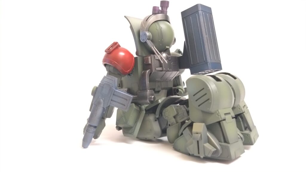 ウェーブ（WAVE）の1/24スケール スコープドッグ レッドショルダーカスタムを汚して完成させます。⑦　スミ入れや汚す作業の前に組み上げてしまいます。（装甲騎兵ボトムズ）の画像