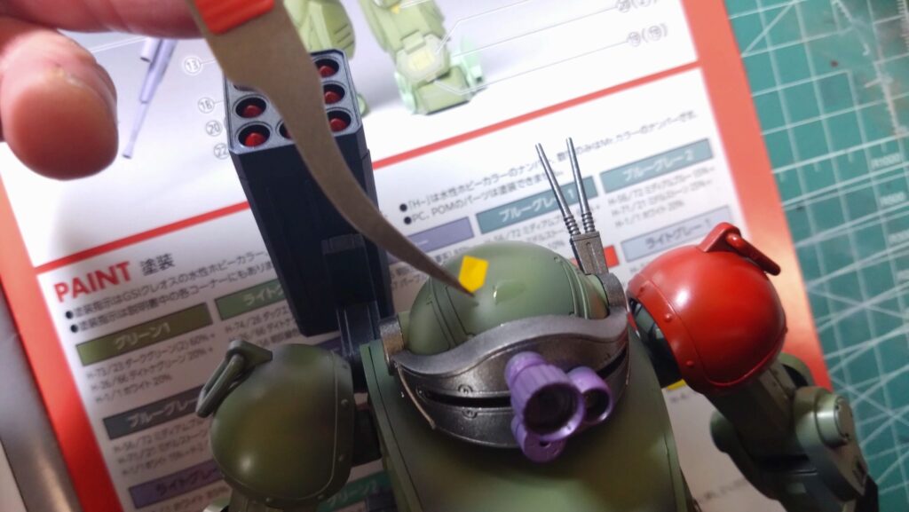 ウェーブ（WAVE）の1/24スケール スコープドッグ レッドショルダーカスタムに水転写式デカールを貼ります。（装甲騎兵ボトムズ）の画像