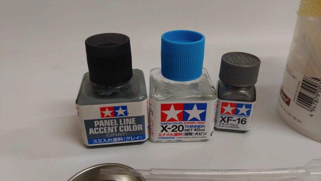 ウェーブ（WAVE）の1/24スケール スコープドッグ レッドショルダーカスタムを汚して完成させます。⑩　チッピングを施して塗装の剝がれや擦れを表現する。（装甲騎兵ボトムズ）の画像