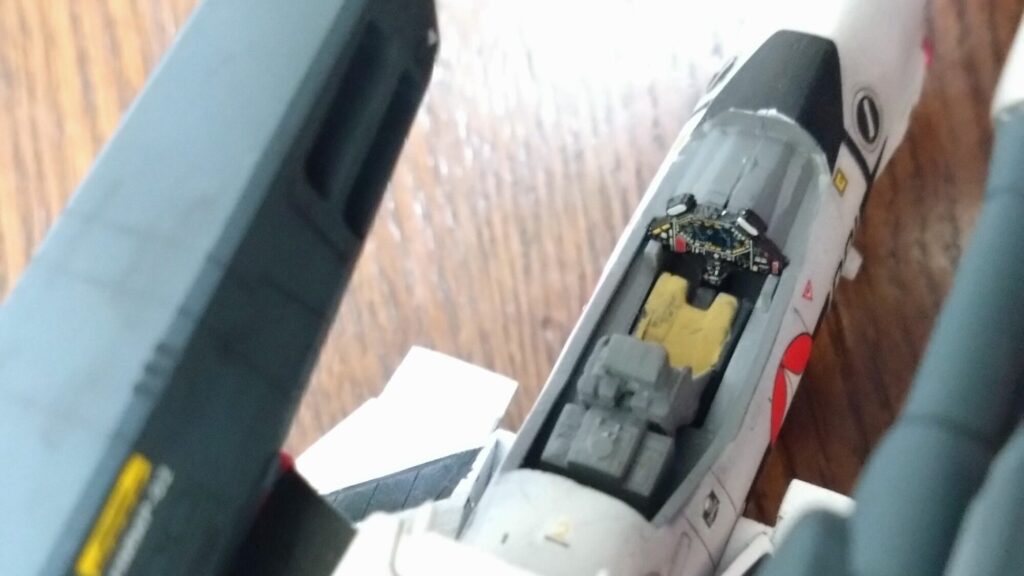 ハセガワの1/72 VF-1 ガウォークを作成、ファイターをおさらいの画像