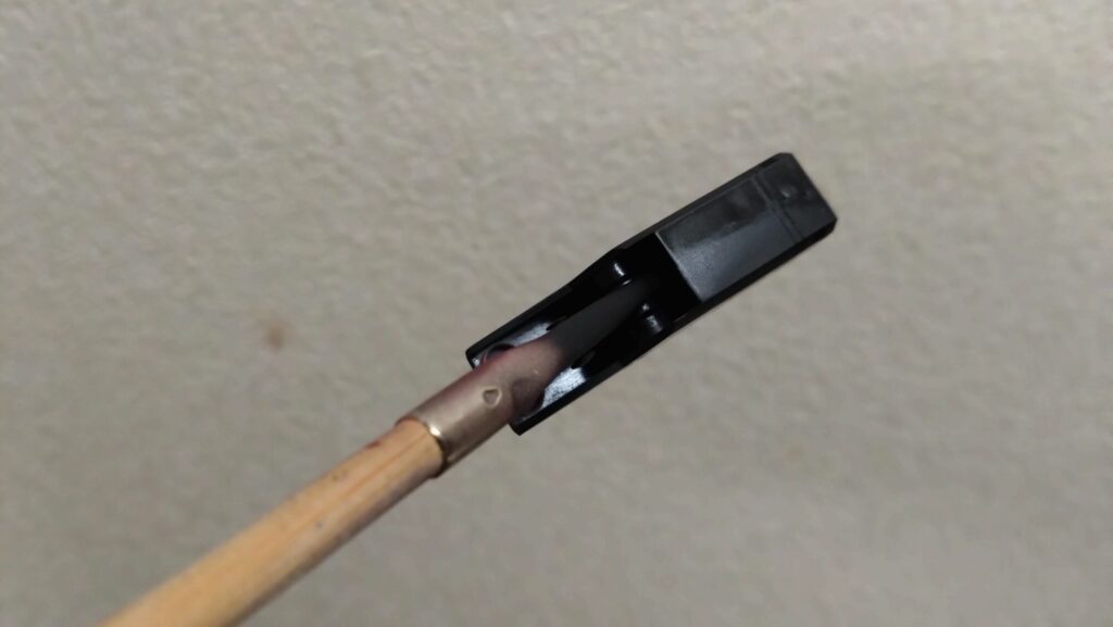 ハセガワのVF-1 ストライクガウォークバルキリーを作成、サーフェイサーを吹いて傷を埋めてい塗装の為の下地作りをしていきますの画像