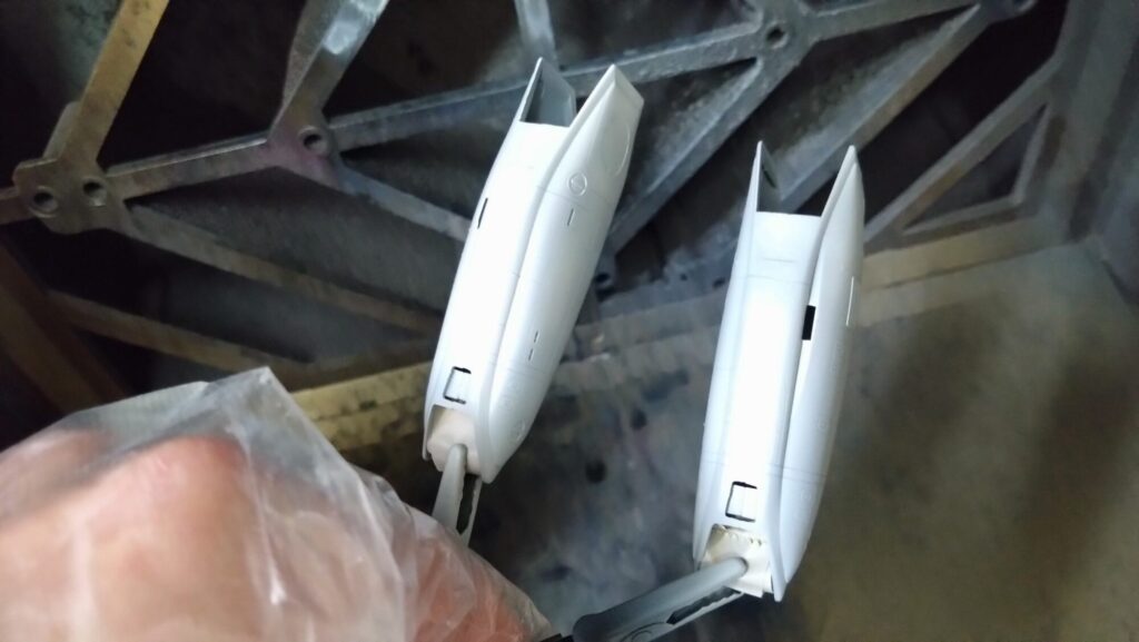 ハセガワ（Hasegawa）の1/72 VF-1 ストライクガウォークバルキリーを作成します。⑨エアブラシでグラデーション塗装、黒立ち上げ塗装を楽しむ。その２の画像