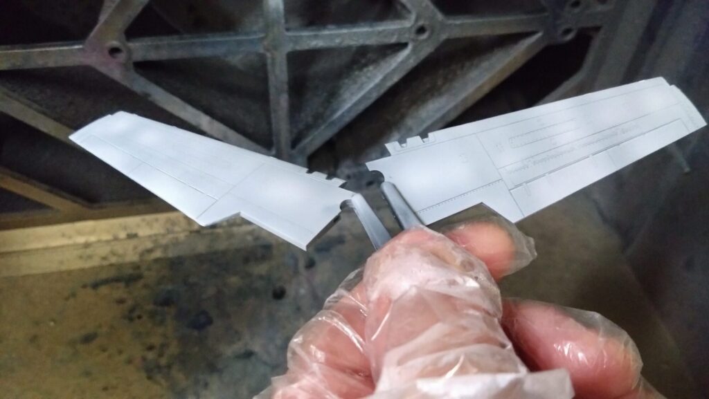 ハセガワ（Hasegawa）の1/72 VF-1 ストライクガウォークバルキリーを作成します。⑨エアブラシでグラデーション塗装、黒立ち上げ塗装を楽しむ。その２の画像