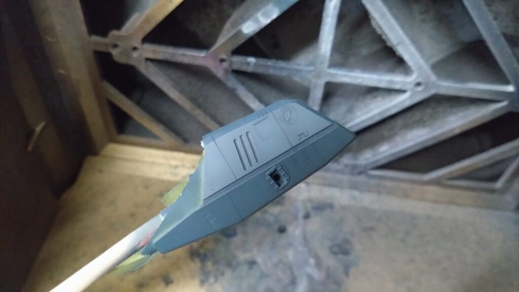 ハセガワ（Hasegawa）の1/72 VF-1 ストライクガウォークバルキリーを作成します。⑨エアブラシでグラデーション塗装、黒立ち上げ塗装を楽しむ。その２の画像