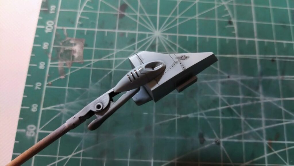 ハセガワ（Hasegawa）の1/72 VF-1 ストライクガウォークバルキリーを作成します。⑩ハセガワのキット特徴、精密なモールドにスミ入れをしていきますの画像