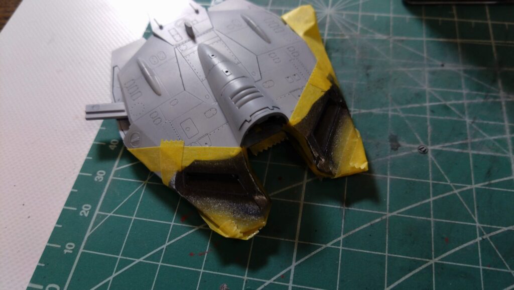 ハセガワ（Hasegawa）の1/72 VF-1 ストライクガウォークバルキリーを作成します。⑩ハセガワのキット特徴、精密なモールドにスミ入れをしていきますの画像