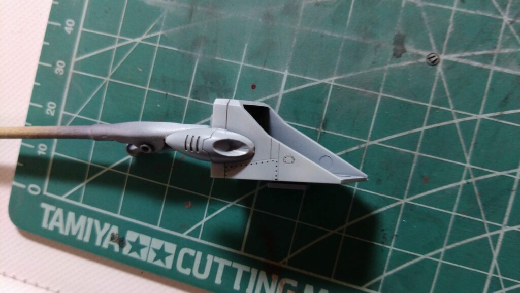 ハセガワ（Hasegawa）の1/72 VF-1 ストライクガウォークバルキリーを作成します。⑩ハセガワのキット特徴、精密なモールドにスミ入れをしていきますの画像