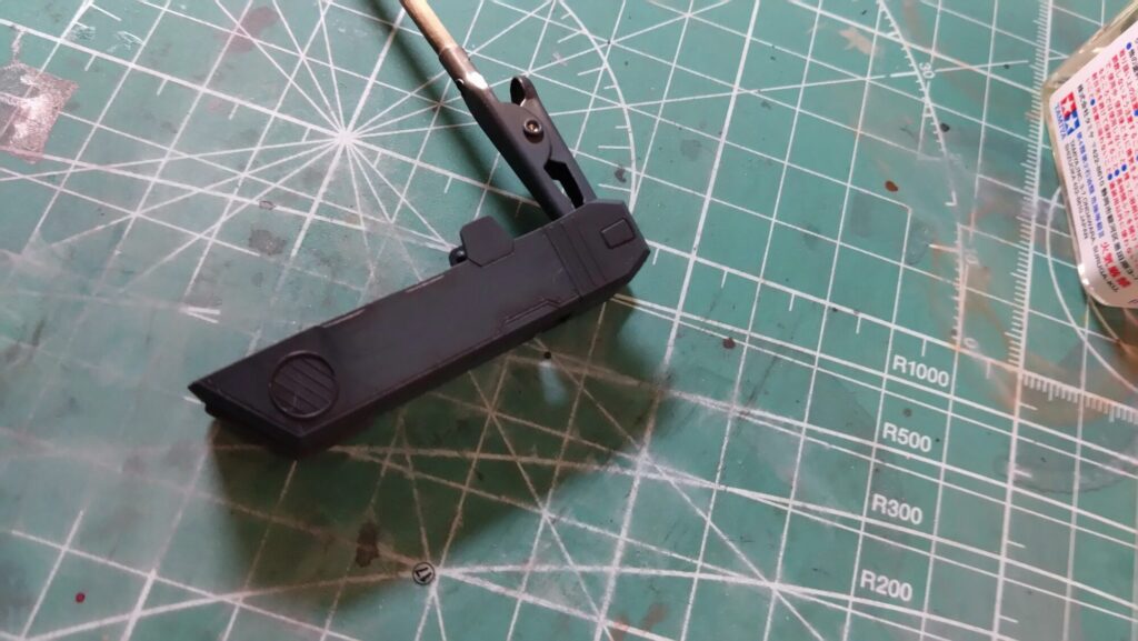 ハセガワ（Hasegawa）の1/72 VF-1 ストライクガウォークバルキリーを作成します。⑩ハセガワのキット特徴、精密なモールドにスミ入れをしていきますの画像