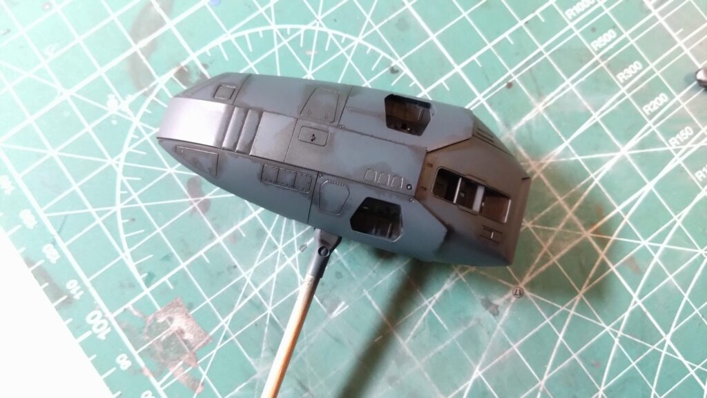ハセガワ（Hasegawa）の1/72 VF-1 ストライクガウォークバルキリーを作成します。⑩ハセガワのキット特徴、精密なモールドにスミ入れをしていきますの画像