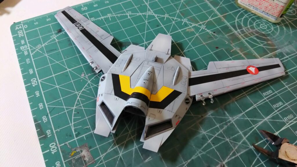 ハセガワ（Hasegawa）の1/72 VF-1 ストライクガウォークバルキリー、今回の最終組み立てで完成ですの画像