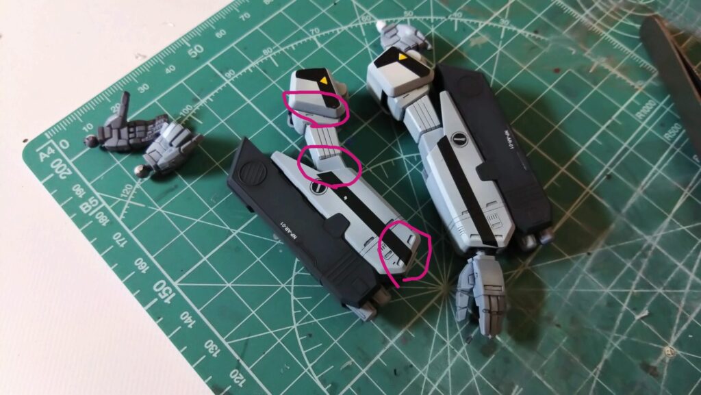 ハセガワ（Hasegawa）の1/72 VF-1 ストライクガウォークバルキリー、今回の最終組み立てで完成ですの画像