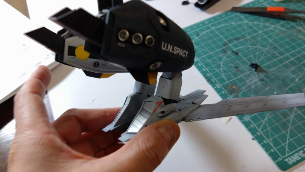 ハセガワ（Hasegawa）の1/72 VF-1 ストライクガウォークバルキリー、今回の最終組み立てで完成ですの画像