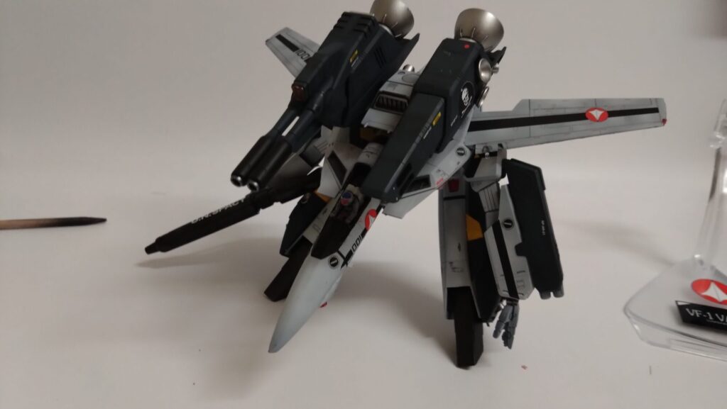 ハセガワ（Hasegawa）の1/72 VF-1 ストライクガウォークバルキリー、今回の最終組み立てで完成ですの画像