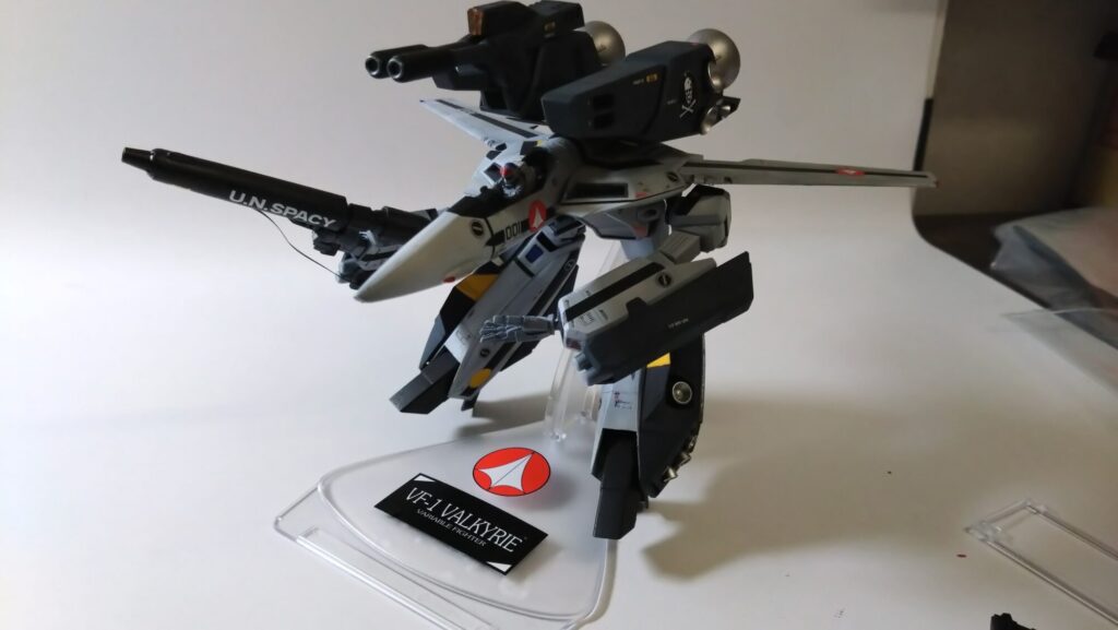 ハセガワ（Hasegawa）の1/72 VF-1 ストライクガウォークバルキリー、今回の最終組み立てで完成ですの画像