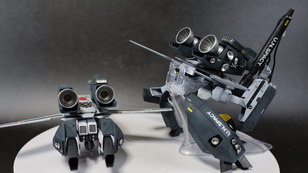 ハセガワ（Hasegawa）の1/72 VF-1 ストライクガウォークバルキリーを作成します。⑭完成編、ガウォークとファイターを並べてギャラリーしますの画像