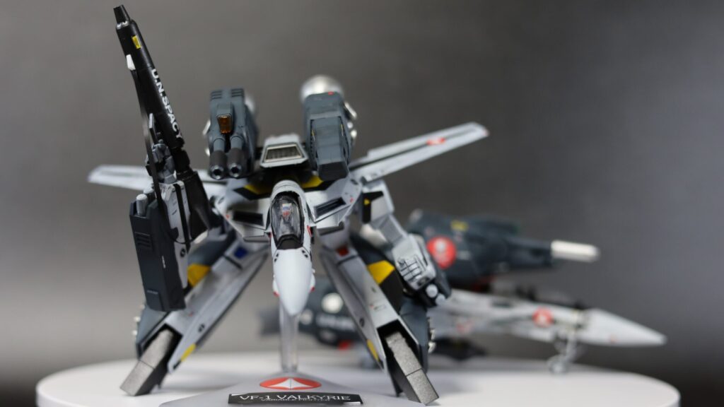 ハセガワ（Hasegawa）の1/72 VF-1 ストライクガウォークバルキリーを作成します。⑭完成編、ガウォークとファイターを並べてギャラリーしますの画像