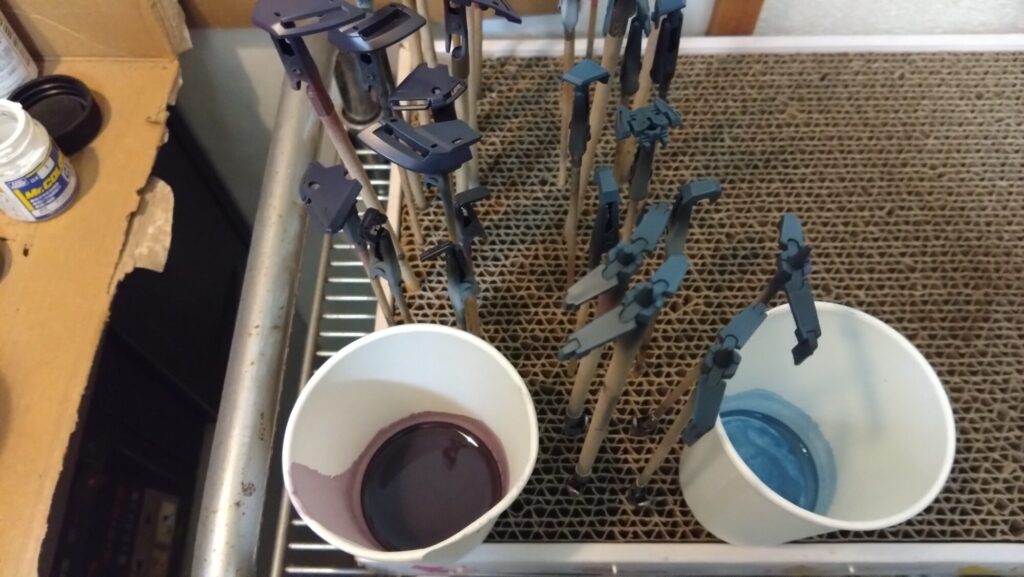 MG 1/100 ナラティブガンダム C装備 Ver.Kaを塗装作成します。⑤独自のカラーリング塗装のために紫と青を調色する。（機動戦士ガンダムNT）の画像