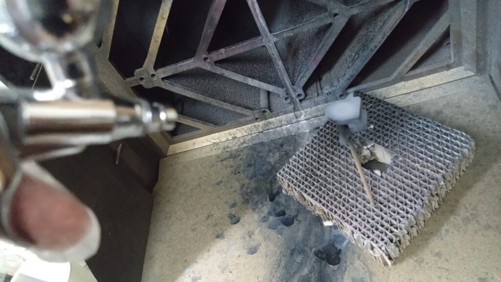 MG 1/100 ナラティブガンダム C装備 Ver.Kaを塗装作成します。⑥トリガーアクションで黒立ち上げ塗装が上手になりたい。（機動戦士ガンダムNT）の画像