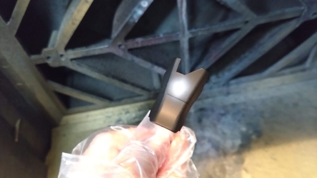 MG 1/100 ナラティブガンダム C装備 Ver.Kaを塗装作成します。⑦トリガーアクション編、ガンダムホワイトを黒立ち上げのグラデーション塗装します。（機動戦士ガンダムNT）の画像