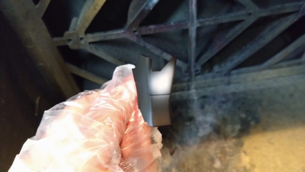 MG 1/100 ナラティブガンダム C装備 Ver.Kaを塗装作成します。⑦トリガーアクション編、ガンダムホワイトを黒立ち上げのグラデーション塗装します。（機動戦士ガンダムNT）の画像