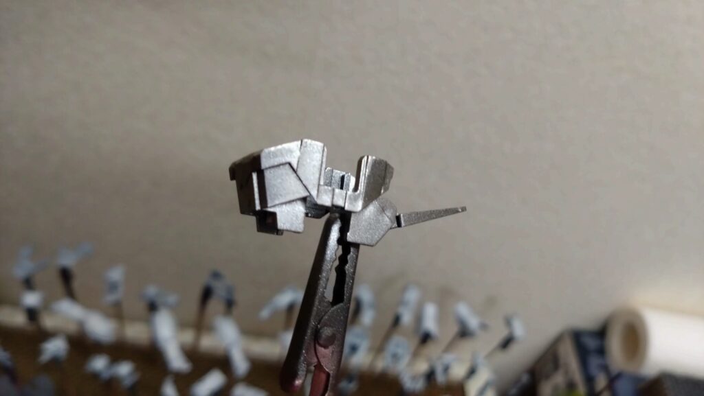 MG 1/100 ナラティブガンダム C装備 Ver.Kaを塗装作成します。⑧サイコフレームをギラっと塗装したいので下地にシルバーを塗る。（機動戦士ガンダムNT）の画像