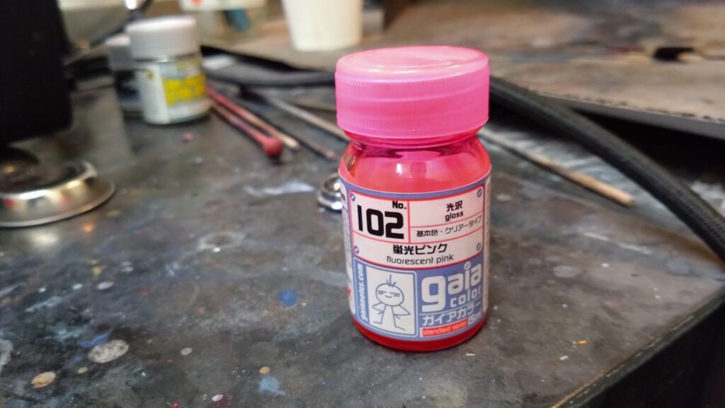 MG 1/100 ナラティブガンダム C装備 Ver.Kaを塗装作成します。⑧サイコフレームをギラっと塗装したいので下地にシルバーを塗る。（機動戦士ガンダムNT）の画像