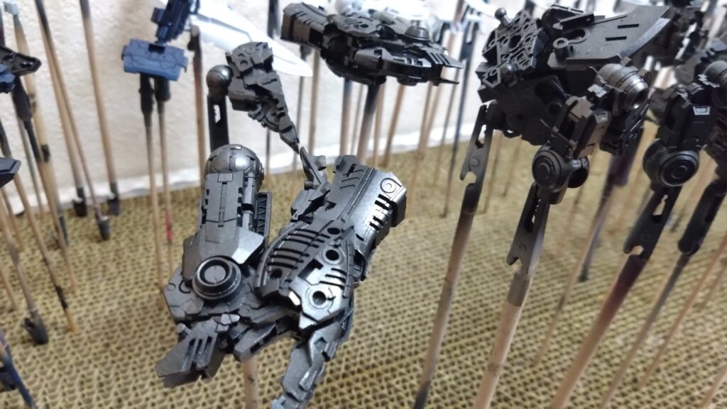 MG 1/100 ナラティブガンダム C装備 Ver.Kaを塗装作成します。⑧サイコフレームをギラっと塗装したいので下地にシルバーを塗る。（機動戦士ガンダムNT）の画像