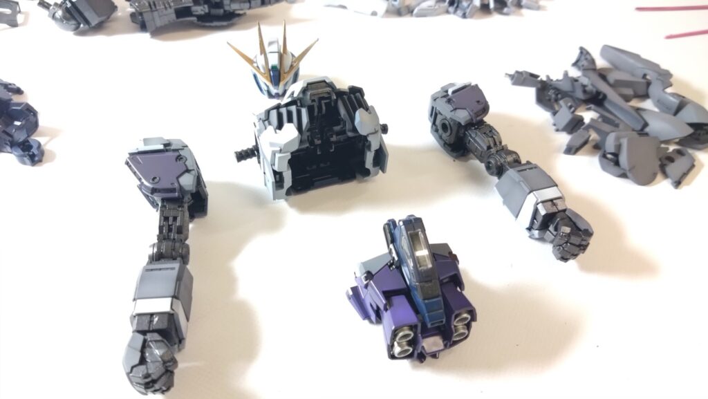 MG 1/100 ナラティブガンダム C装備 Ver.Kaを塗装作成します。⑩水転写式デカール貼り付けは、組み立ての前後どちらにしてますか？（機動戦士ガンダムNT）の画像