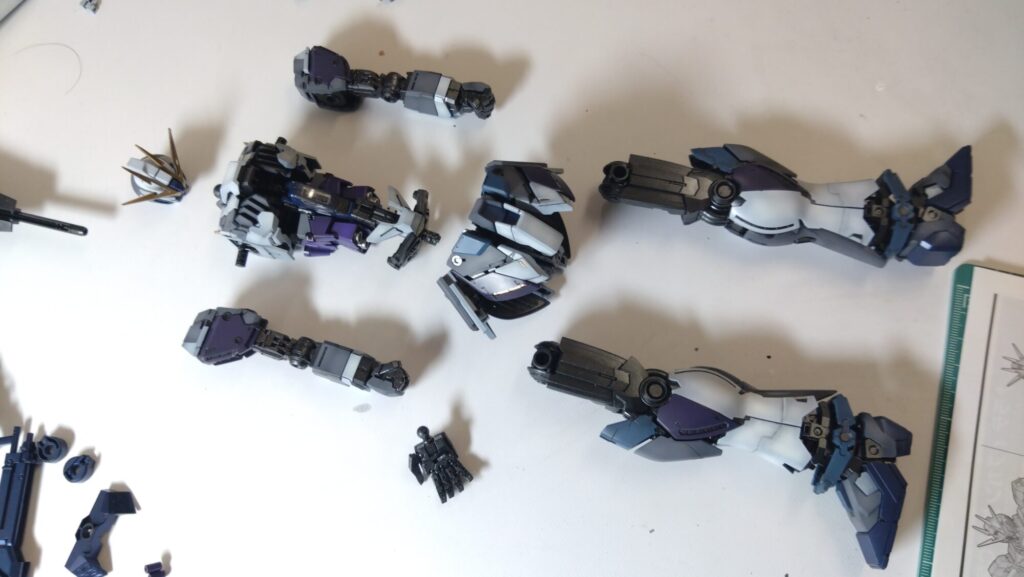 MG 1/100 ナラティブガンダム C装備 Ver.Kaを塗装作成します。⑩水転写式デカール貼り付けは、組み立ての前後どちらにしてますか？（機動戦士ガンダムNT）の画像