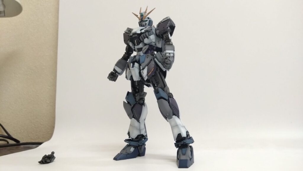 MG 1/100 ナラティブガンダム C装備 Ver.Kaを塗装作成します。⑩水転写式デカール貼り付けは、組み立ての前後どちらにしてますか？（機動戦士ガンダムNT）の画像