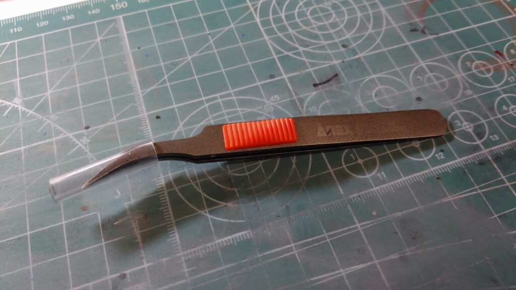 MG 1/100 ナラティブガンダム C装備 Ver.Kaを塗装作成します。⑪水転写式デカールを貼り付けます。（機動戦士ガンダムNT）の画像