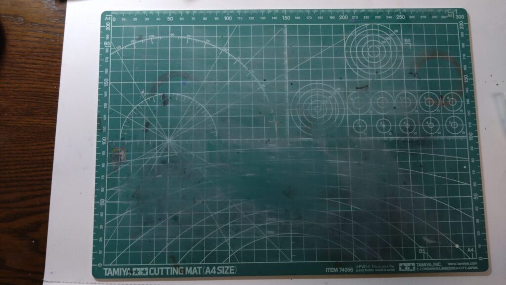 MG 1/100 ナラティブガンダム C装備 Ver.Kaを塗装作成します。⑪水転写式デカールを貼り付けます。（機動戦士ガンダムNT）の画像