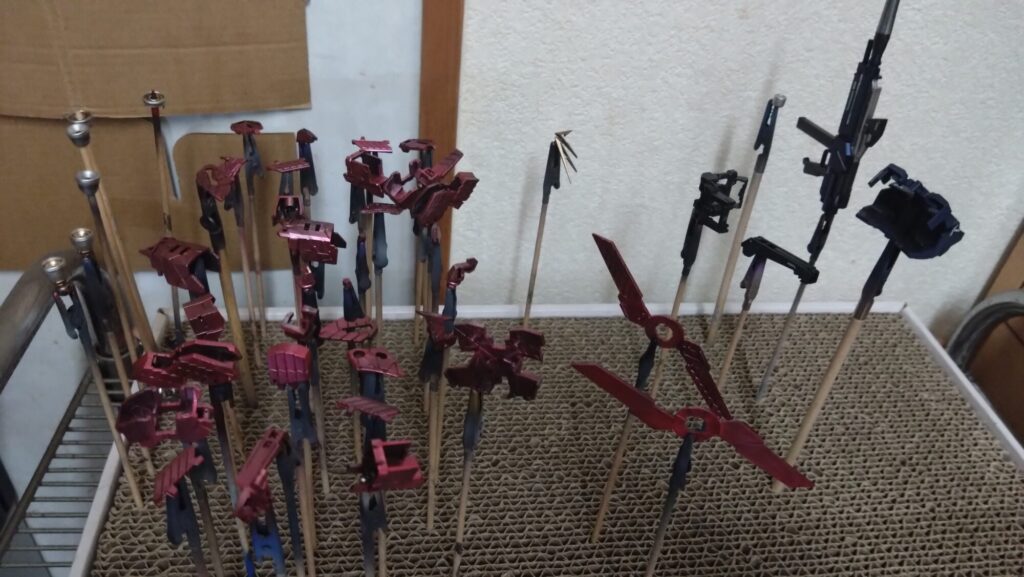 MG 1/100 ナラティブガンダム C装備 Ver.Kaを塗装作成します。⑫つや消しや半つや、パールコートで仕上げます。（機動戦士ガンダムNT）の画像