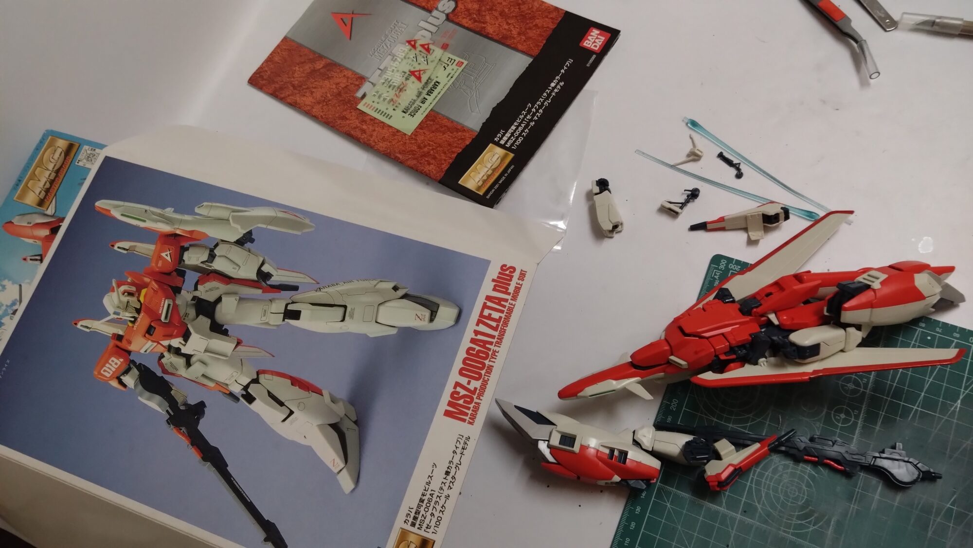 中古組み立て済みのMGゼータプラスA1+C1を分解して合成します。中古MGガンプラを再構築しながら改造する準備をするの画像