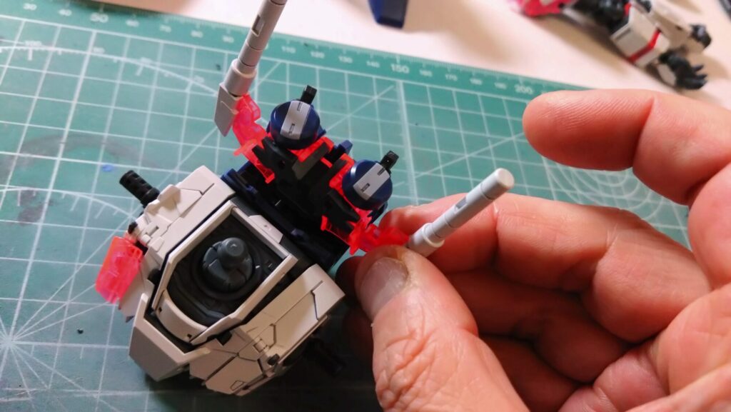 MG 1/100 ナラティブガンダム C装備 Ver.Kaを塗装作成します。②素組キットを分解してパーツチェックします。（機動戦士ガンダムNT）の画像