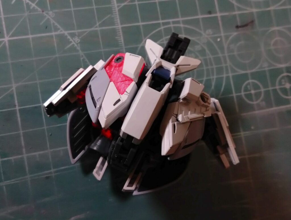 MG 1/100 ナラティブガンダム C装備 Ver.Kaを塗装作成します。②素組キットを分解してパーツチェックします。（機動戦士ガンダムNT）の画像
