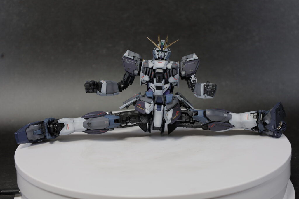 MG 1/100 ナラティブガンダム C装備 Ver.Kaを塗装作成します。⑬ナラティブガンダム完成編。ユニコーン、νガンダムと並べてみますの画像