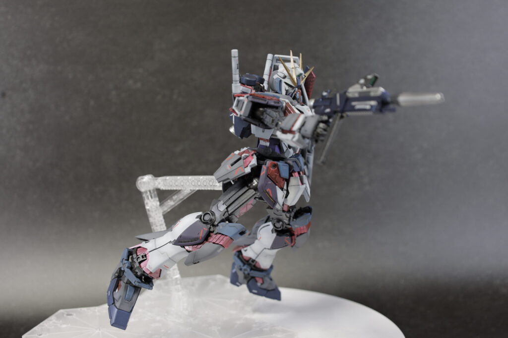 MG 1/100 ナラティブガンダム C装備 Ver.Kaを塗装作成します。⑬ナラティブガンダム完成編。ユニコーン、νガンダムと並べてみますの画像