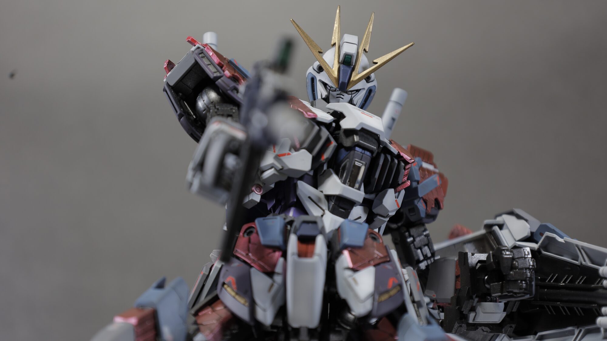 MG 1/100 ナラティブガンダム C装備 Ver.Kaを塗装作成します。⑬ナラティブガンダム完成編。ユニコーン、νガンダムと並べてみますの画像