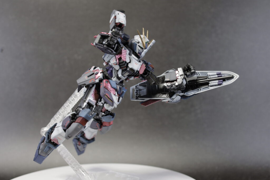 MG 1/100 ナラティブガンダム C装備 Ver.Kaを塗装作成します。⑬ナラティブガンダム完成編。ユニコーン、νガンダムと並べてみますの画像