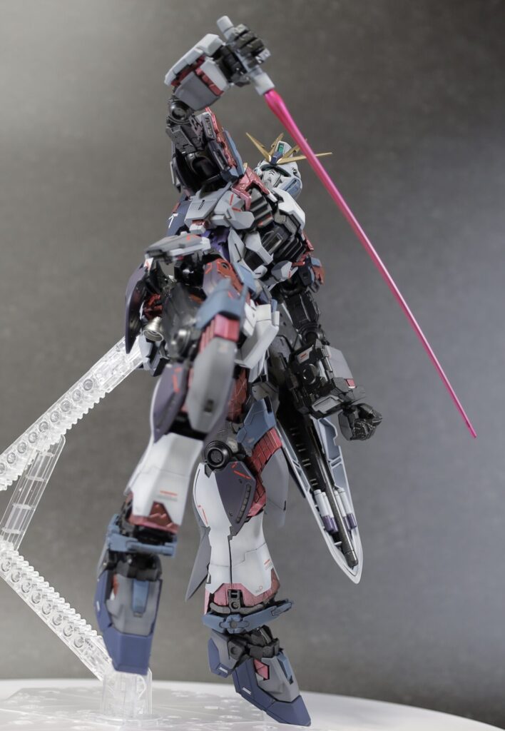 MG 1/100 ナラティブガンダム C装備 Ver.Kaを塗装作成します。⑬ナラティブガンダム完成編。ユニコーン、νガンダムと並べてみますの画像